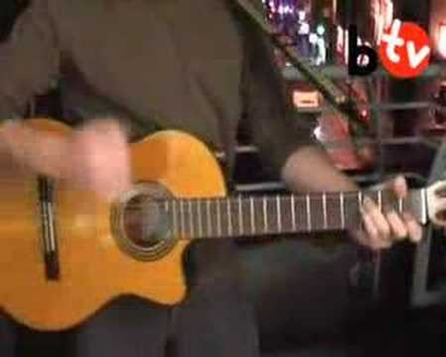 WAYNE BRENNAN - MAKE YOU SMILE (BalconyTV)