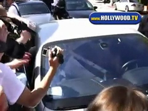 Paparazzi Go Mad Over Paris Hilton