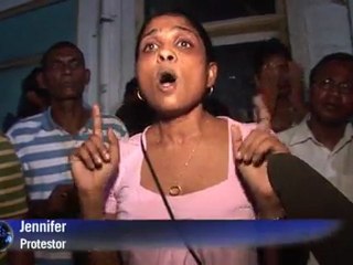 Hundreds protest political crisis in Maldives