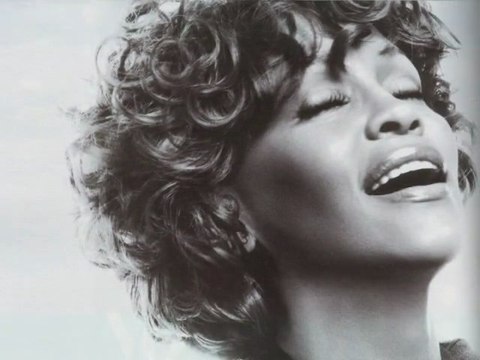 Jennifer Hudson Pays Tribute To Late Whitney Houston - Hollywood News