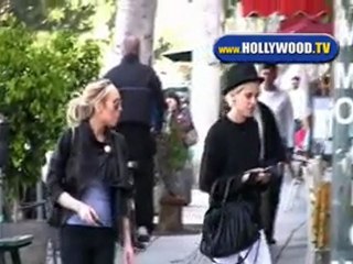 Lindsay Lohan Buys Indian Shoes