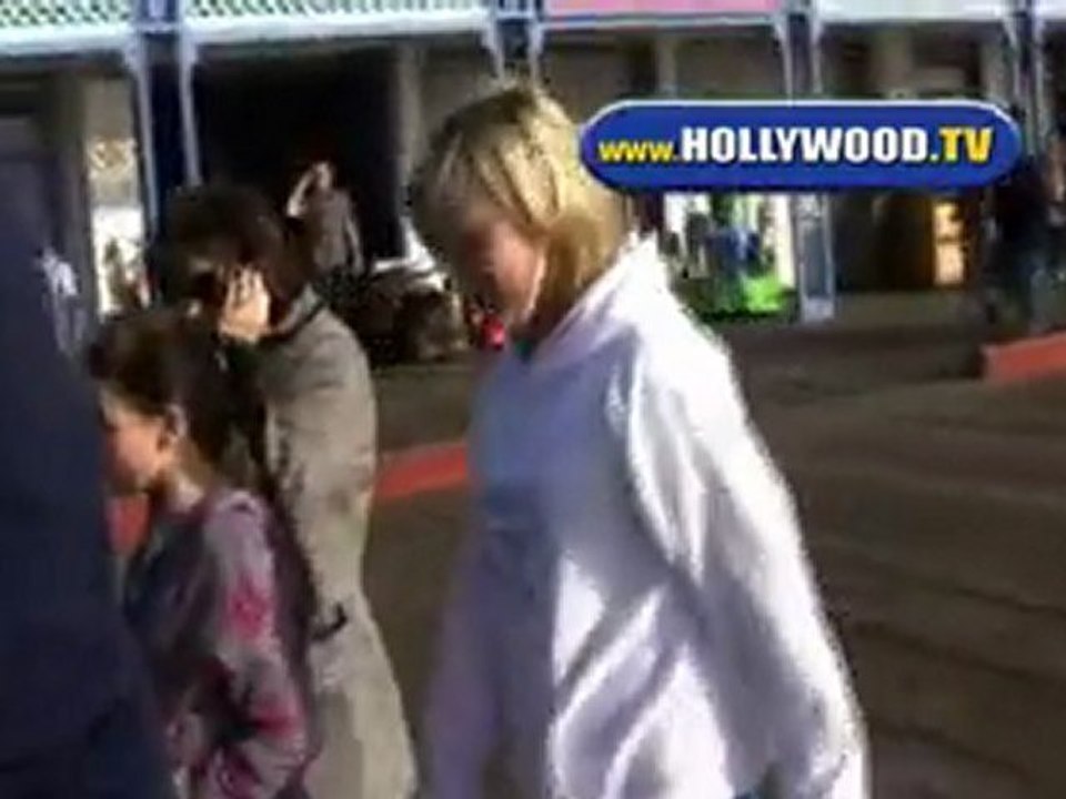 Abigail Breslin Filming Her New Movie With Cameron Diaz