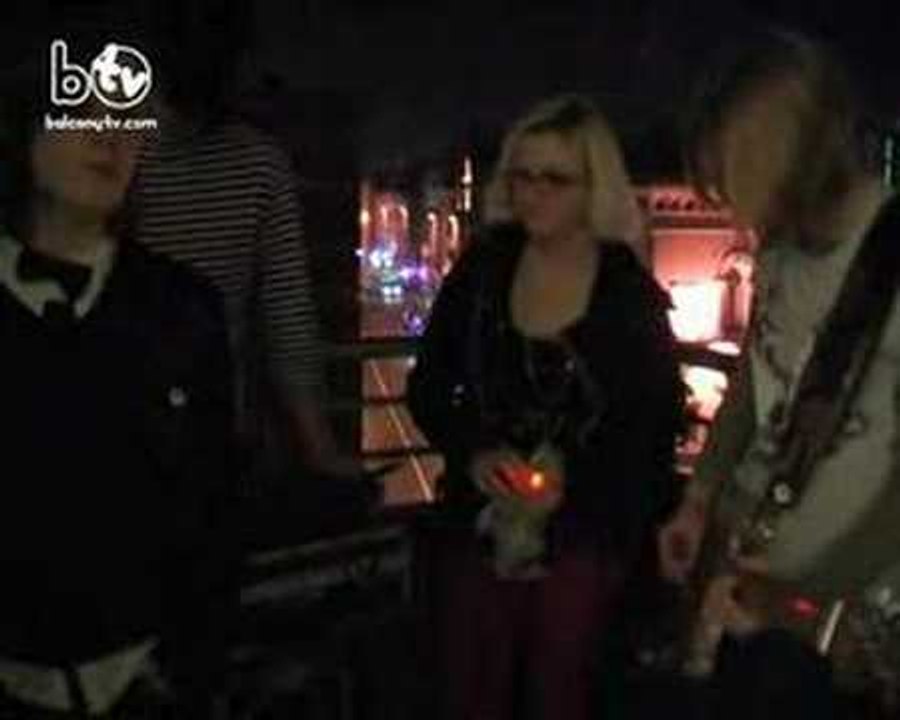 QUEEN KONG (BalconyTV)