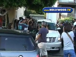 Britney Spears Gets Her Hair Done At B2V