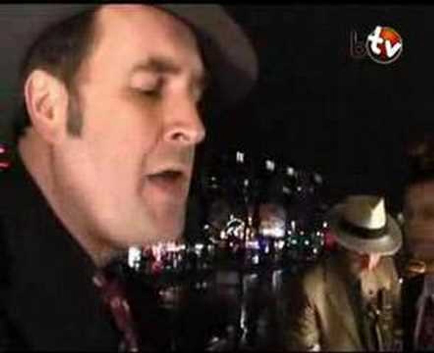 HENRY & THE MENCINIS (BalconyTV)