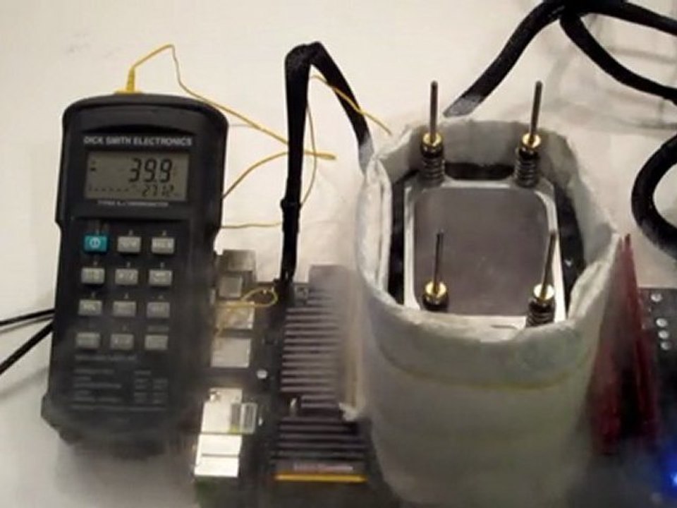 7.8GHz AMD LN2 Overclocking at GIGABYTE Extreme OC Workshop