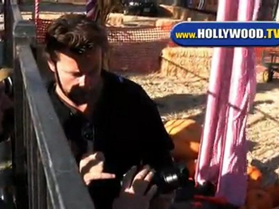 Tori Spelling and family at the Pumpkin Patch