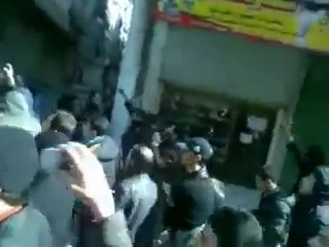 فري برس حلب حي الفردوس تشييع مهيب للشهيد 11 2 2012 جـ1