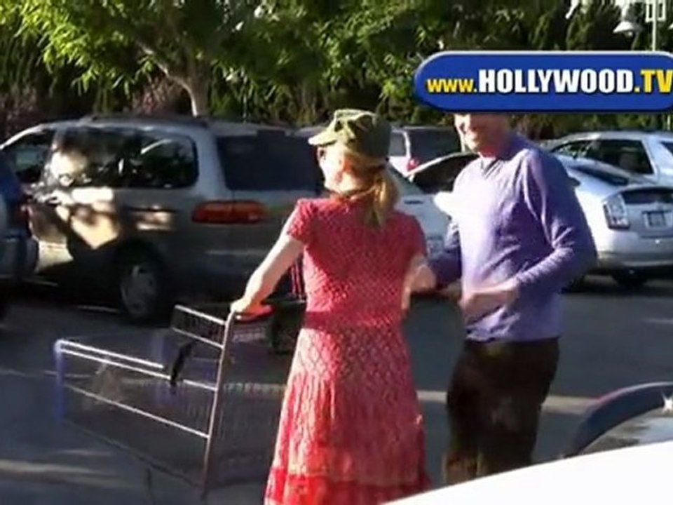 Anne Heche and Family at Bristol Farms