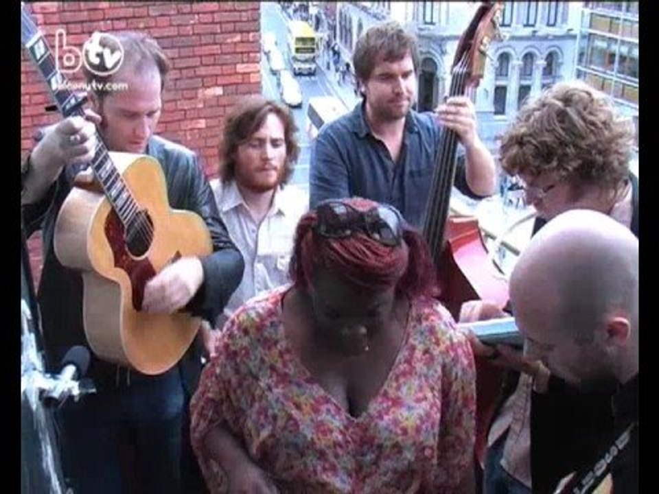 PHANTOM LIMB - RUN (BalconyTV)
