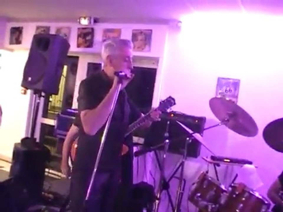 Les GRACELANDERS   "BE BOP A LULA"   ( au Happy Dance) 11.02.2012