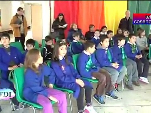 Cosenza Città dei Ragazzi, mostra sui diritti dell'infanzia - YouTube