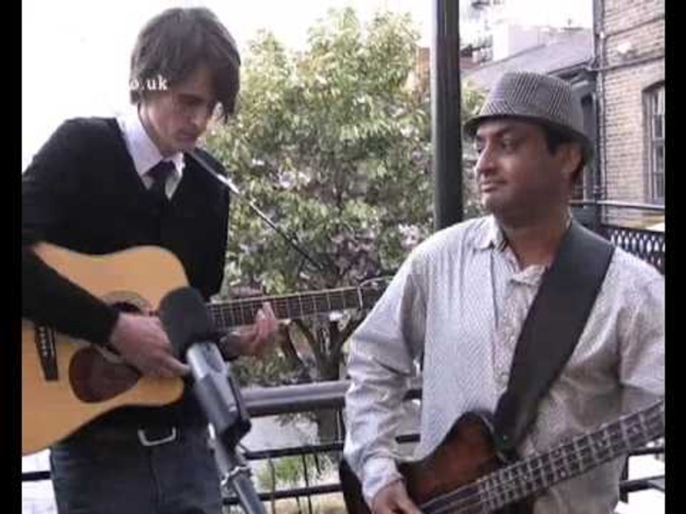 NEON CHOIR (BalconyTV)
