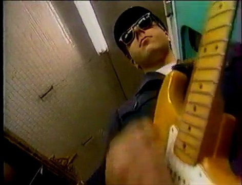 Jean Michel Grandjean chante le poinçonneur des lilas chez Mireille Dumas