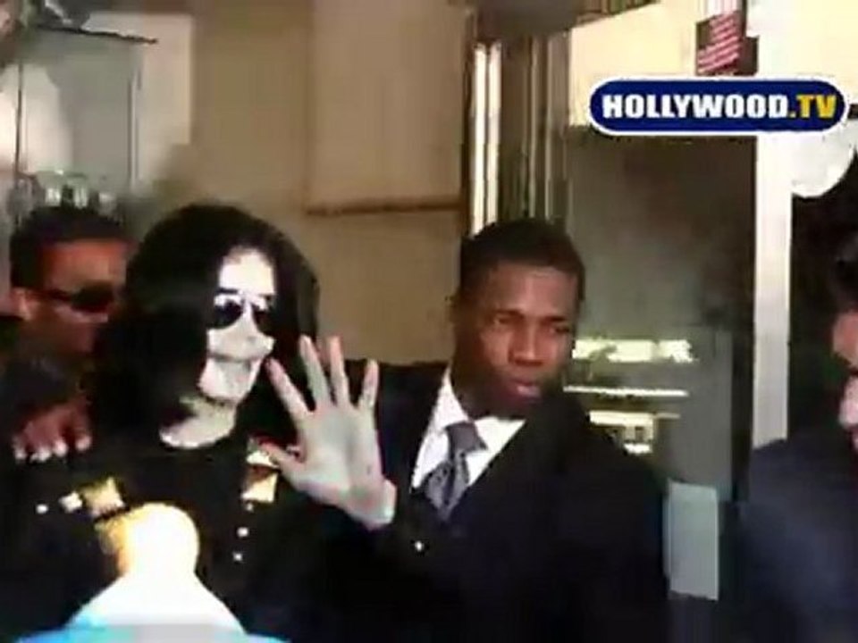 Michael Jackson And Kids Hit Toy Store in Beverly Hills
