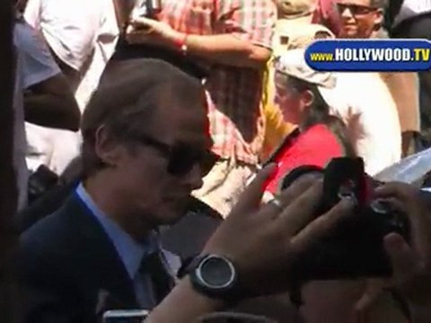 Bill Nighy Signs Autographs For Fans At G-Force Premiere.