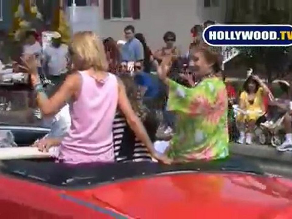 Grand Marshal Cloris Leachman At The Strawberry Festival