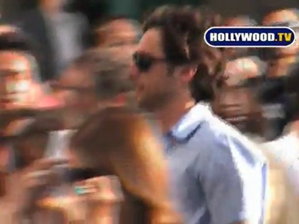 Zach Braff Goes To The Lakers Game