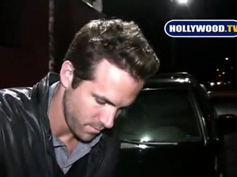 Does Ryan Reynolds Like To Be Naked With Sandra Bullock?