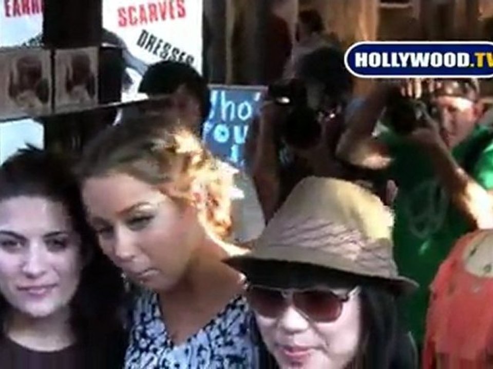Fans Go Crazy Over Lauren Conrad "LC"