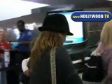 Jessica Alba Goes To LAX With Her Daughter