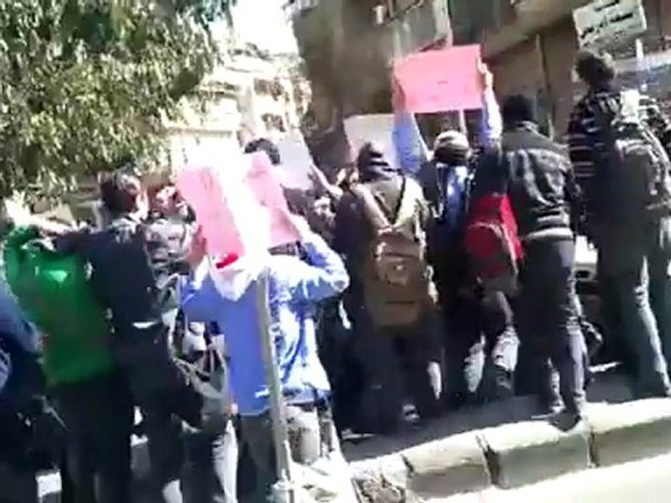 فري برس   دمشق الميدان مظاهرة طلابية 13 2 2012