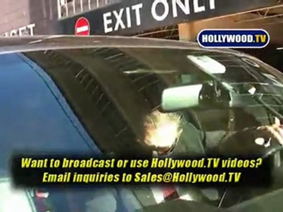 Jermaine Jackson  Leaves Larry King Live.