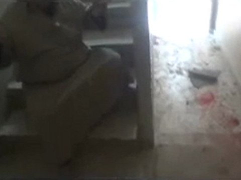 فري برس حمص باباعمرو رجل مسن قتلت ابنتاه وابنه يدعو على القتلة