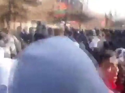 فري برس حلب جامعة حلب نصرة لحمص اروع هتاف ولافتات 12 2 2012