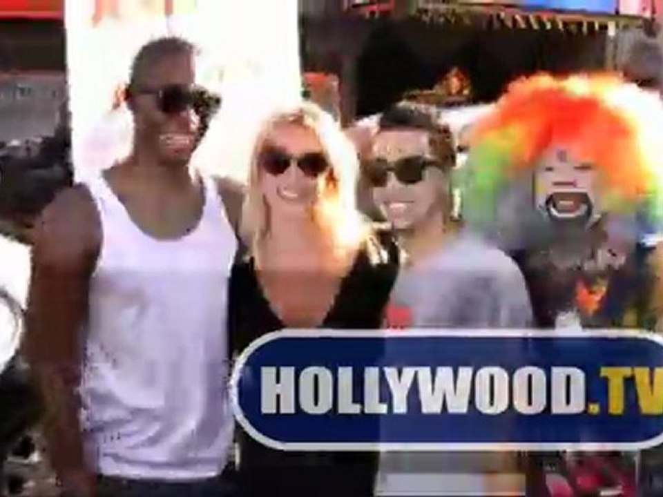 Britney Spears Gives Away Concert Tickets on Hollywood Blvd