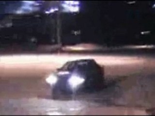 Lada Niva Et Nissan Sentra Have Fun On Ice