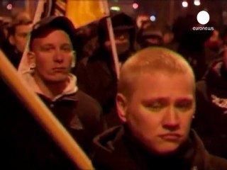 Almanya'da Neonazi karşıtları ele ele