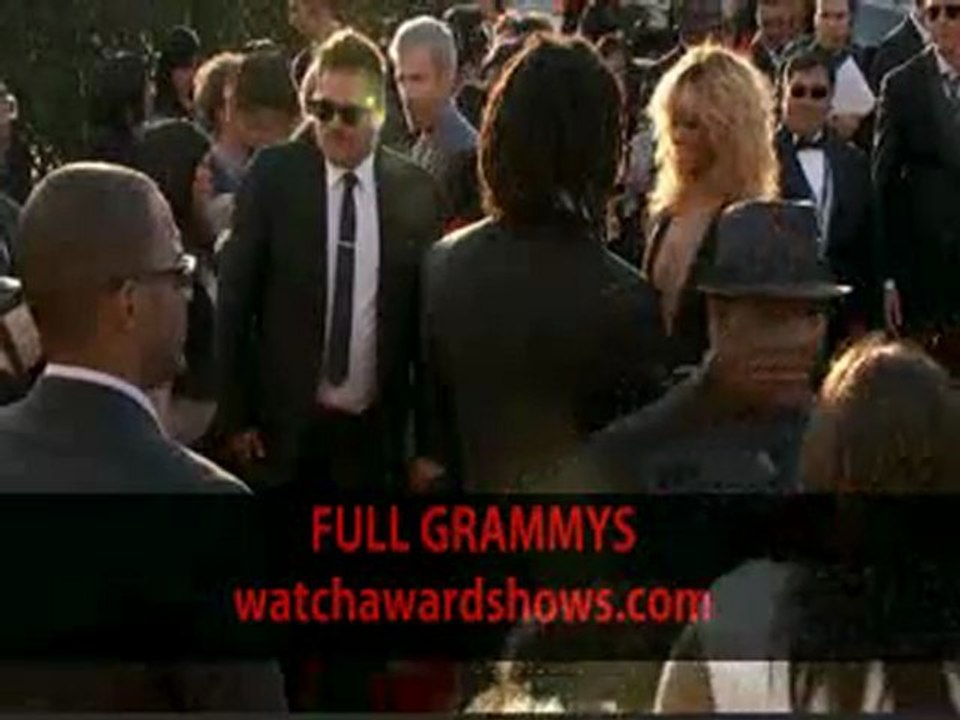 Rihanna dress Grammy performance