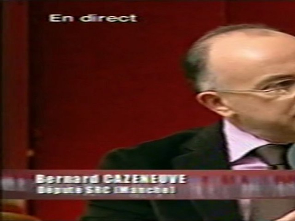 Questions au gouvernement, Bernard Cazeneuve invité de Danièle Sportiello sur France 3