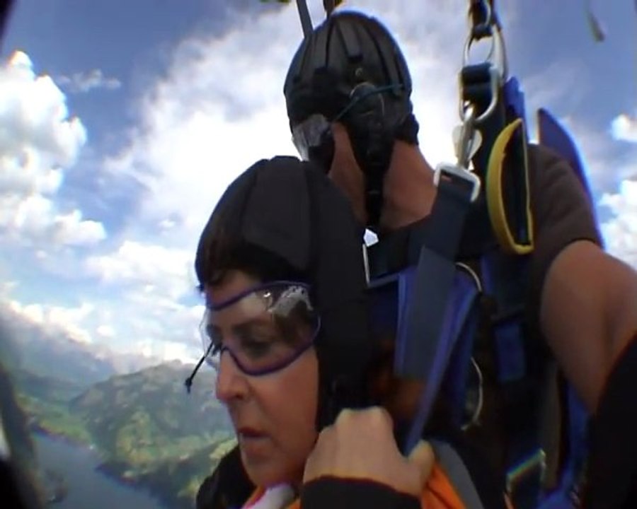 Hotel Latini Zell am See - Fallschirmsprung der Seniorchefin Rita