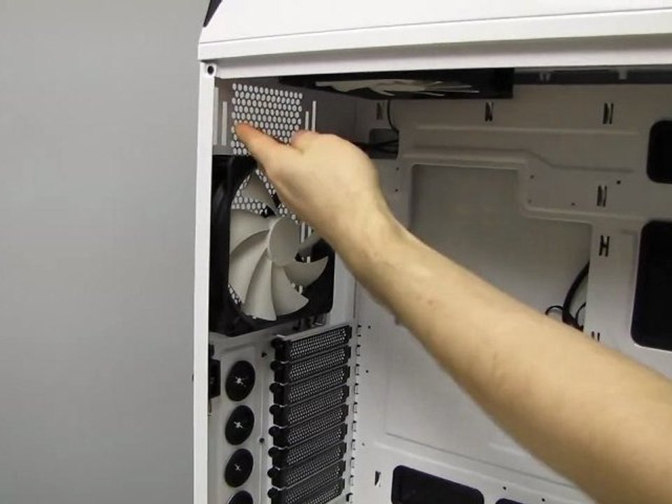 NZXT Switch 810 Full Tower Gaming Case Unboxing & First Look Linus Tech Tips