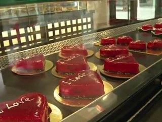 Greece: Athens celebrates Valentine's day despite crisis