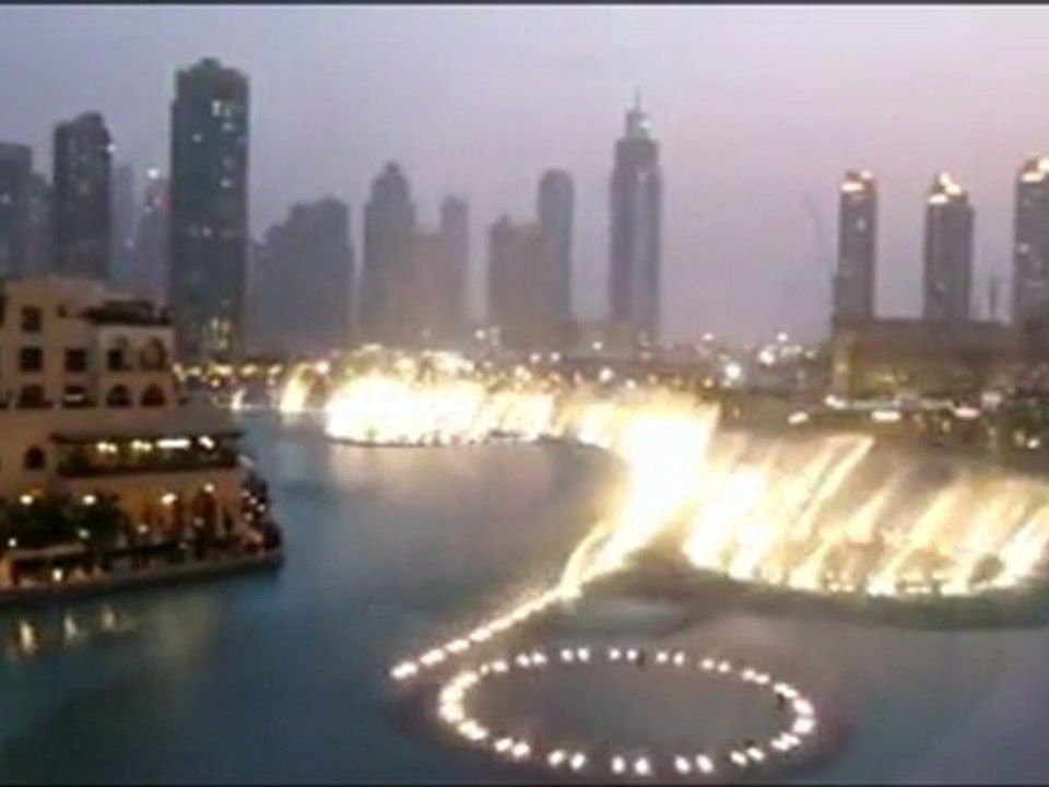 BONNE SAINT-VALENTIN À TOUS MES AMIS.