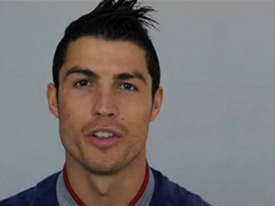 Cristiano Ronaldo remercie ses 40M de fans Facebook