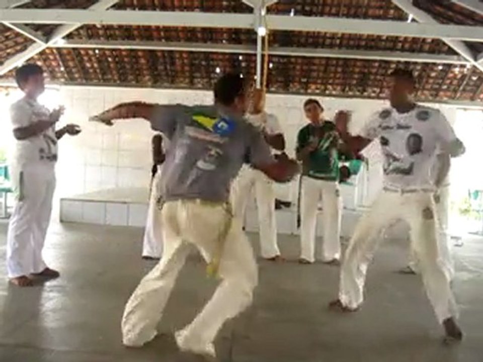 Roda de Capoeira na escola Ariosto