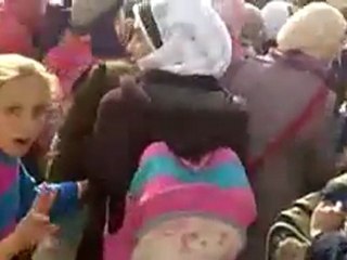 فري برس   ادلب كللي مظاهرة طلابية 14 02 2012