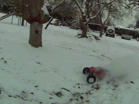 Voiture thermique - Juju's Savage XL 4.6 in snow