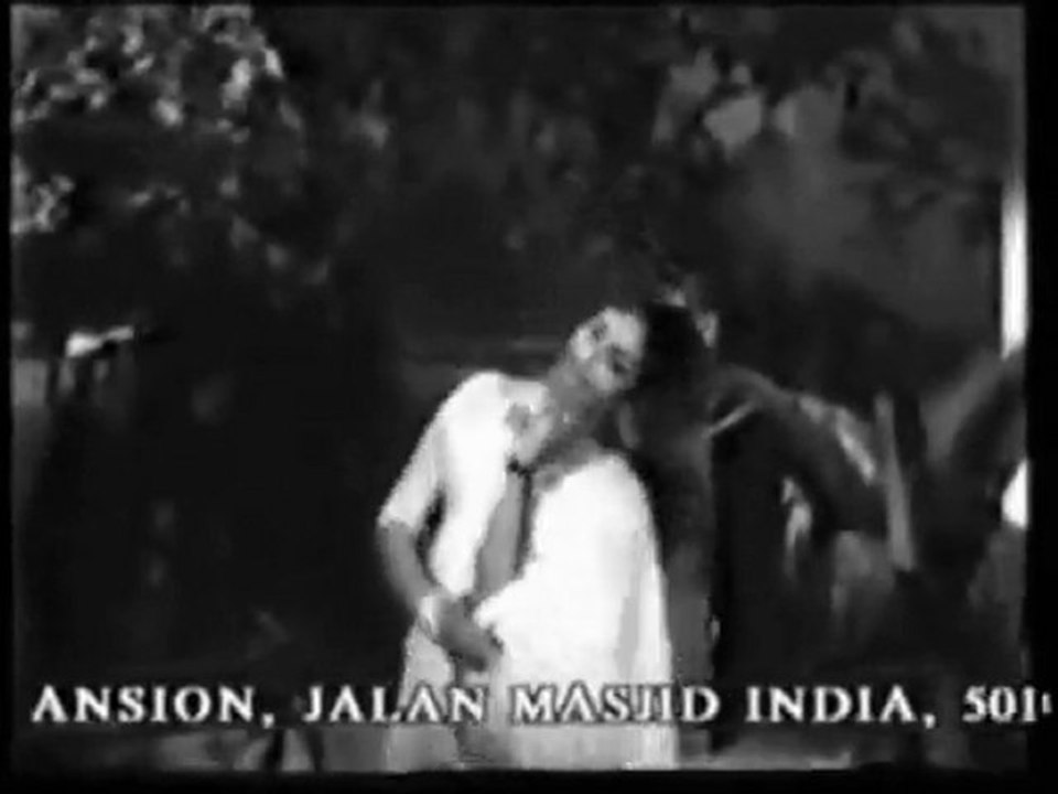 Erikkarai OrathilE -MGR