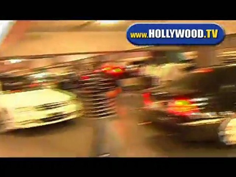 Britney Spears Swarmed by Paps at Beverly Center