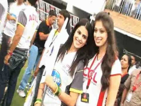 Celebrity Cricket League 2 Semi Finals - Mumbai Heroes VS Karnataka Bulldozers