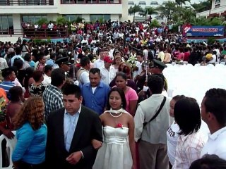 Boda masiva en Managua