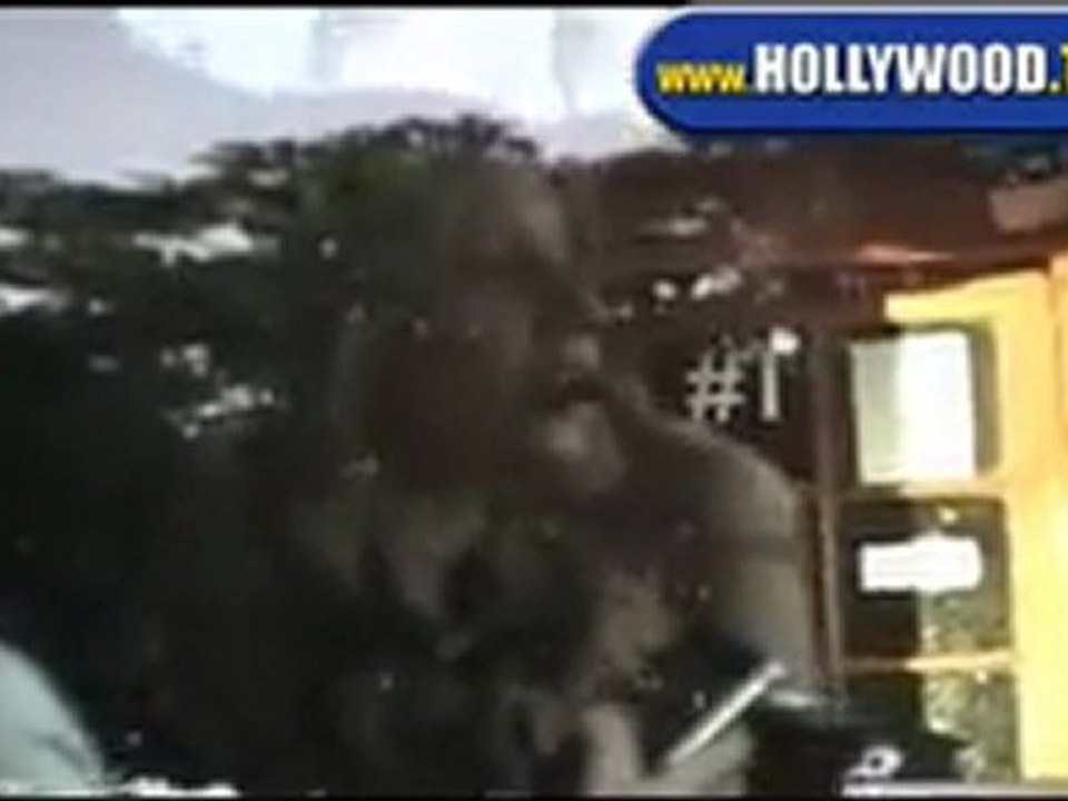 Vanessa Hudgens and Ashley Tisdale Shopping