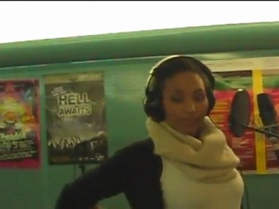 NOVO KIZOMBA 2012 EXCLU DJ CAPO - Sibitchu Feat Melhoney & Dama Krist'L - Sem Bo."Studio Session"avi