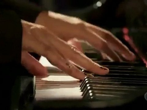 Alicia Keys - Clocks @ The Freedom Top - Stripped