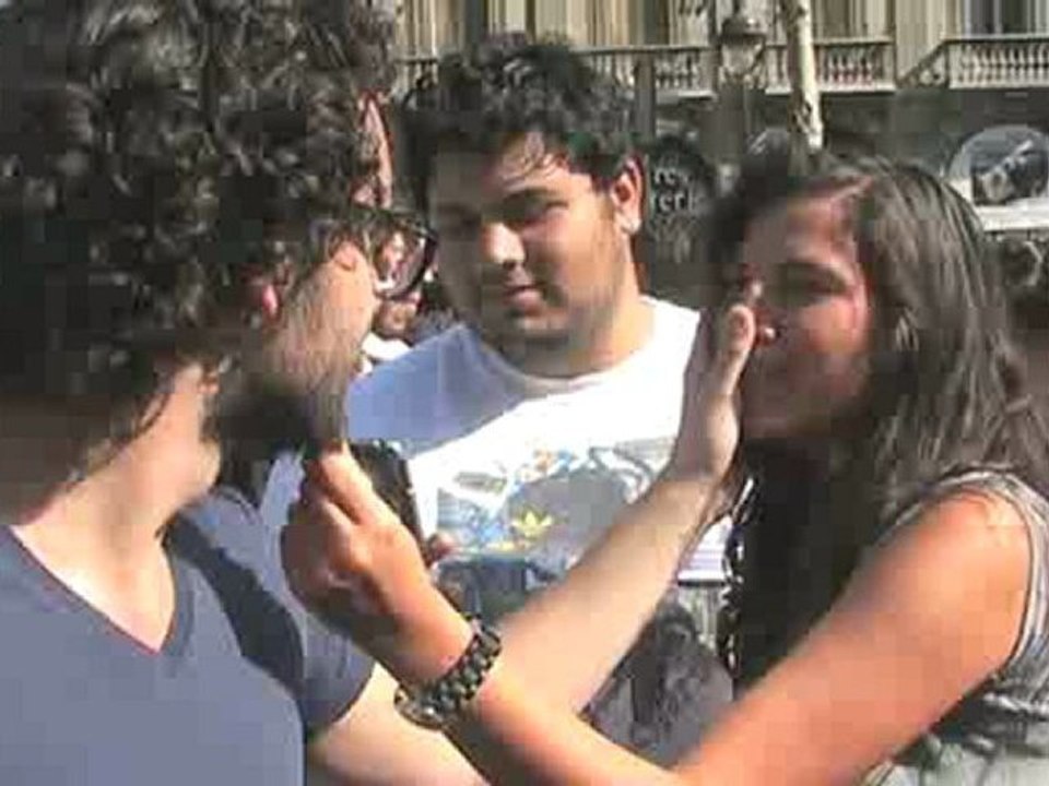 FLASHMOB Rire Ensemble Contre le Racisme - SOS RACISME -UEJF